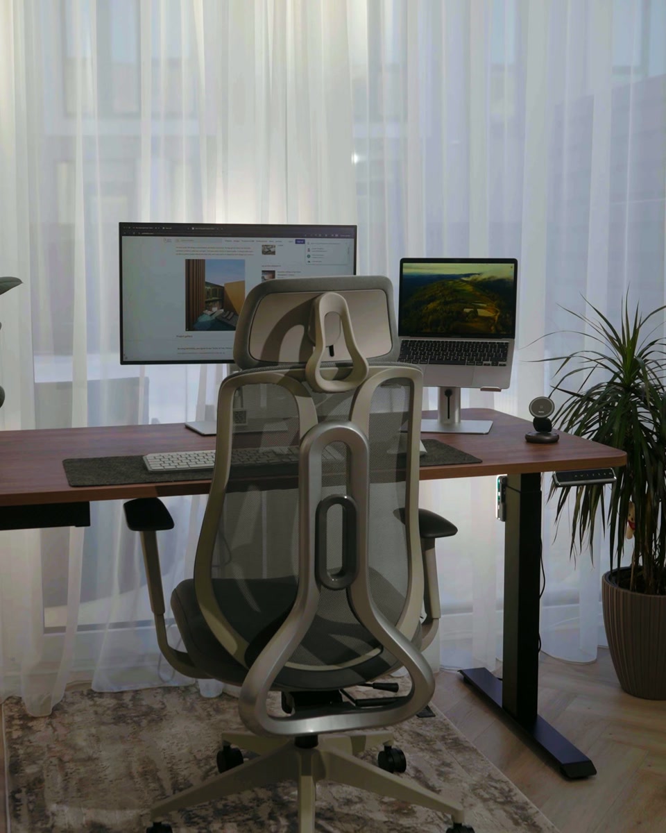 OmniSit Pro at a customer's workspace: Study