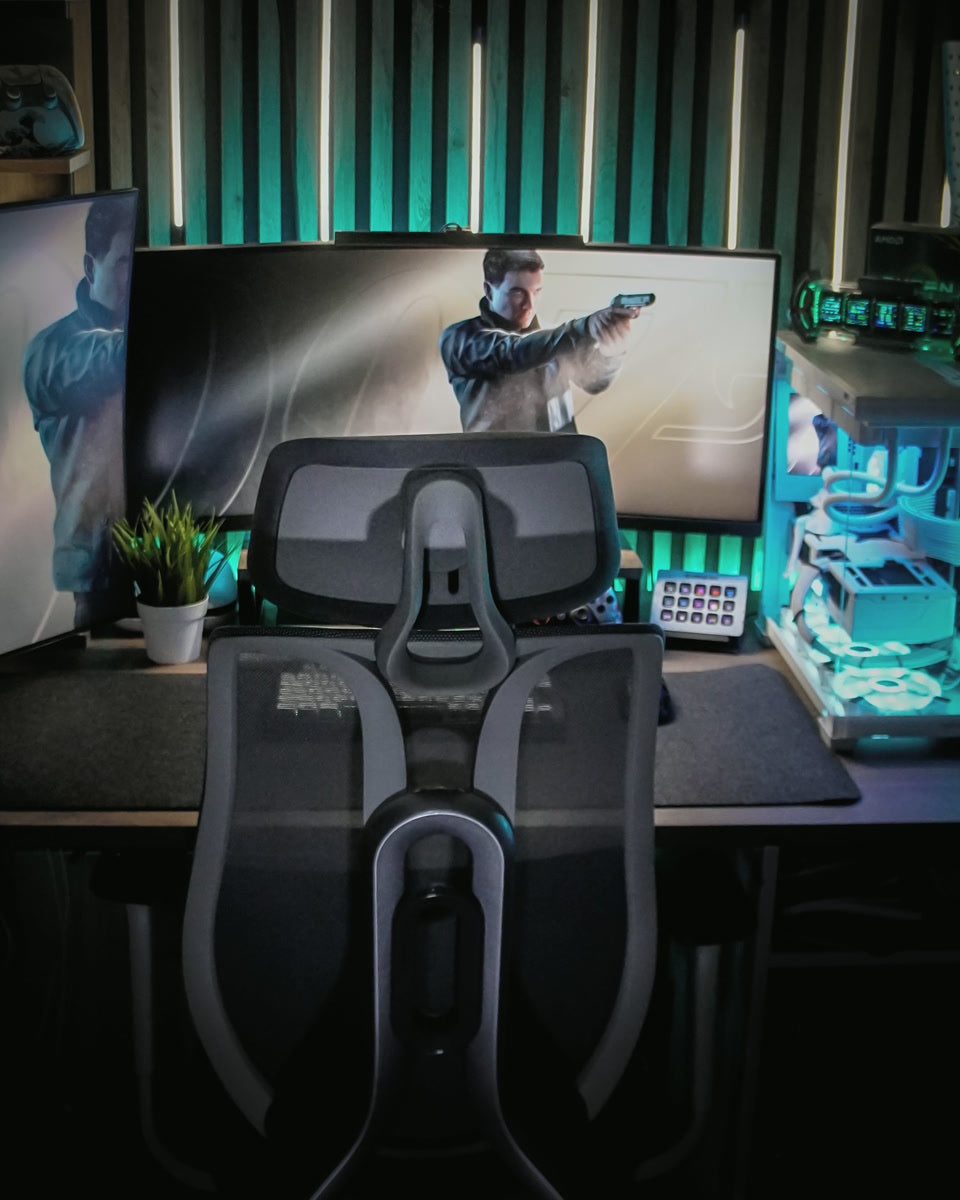 OmniSit Pro at a customer's workspace: Gaming corner